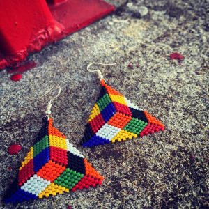 Rubik háromszög fülbevaló